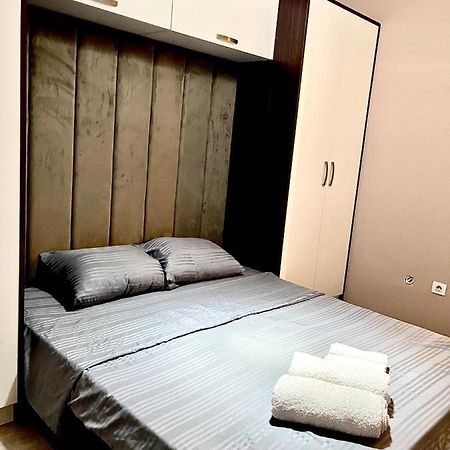 Top Apartment พริสตีนา ภายนอก รูปภาพ